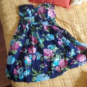 Rue 21 strapless dress with floral details